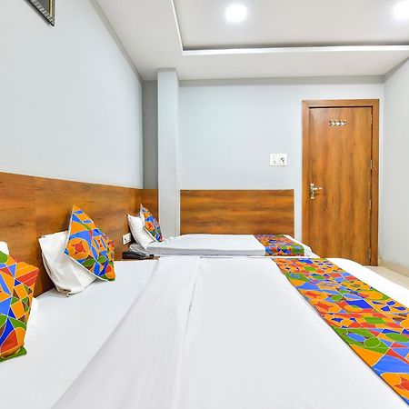 Fabhotel Raghumani Palace Удджайн Экстерьер фото